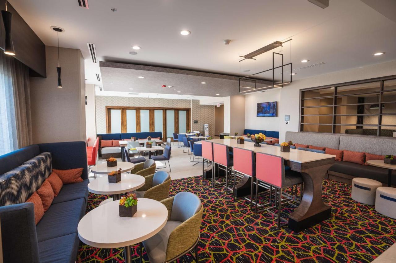 Hampton Inn By Hilton Huntley Chicago ภายนอก รูปภาพ