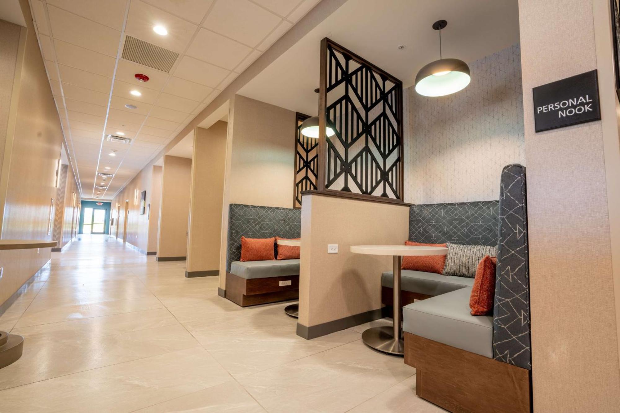 Hampton Inn By Hilton Huntley Chicago ภายนอก รูปภาพ